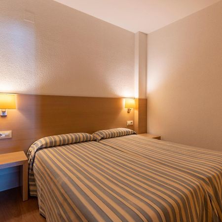 Almirall Apartaments Λορέτ Ντε Μαρ Εξωτερικό φωτογραφία