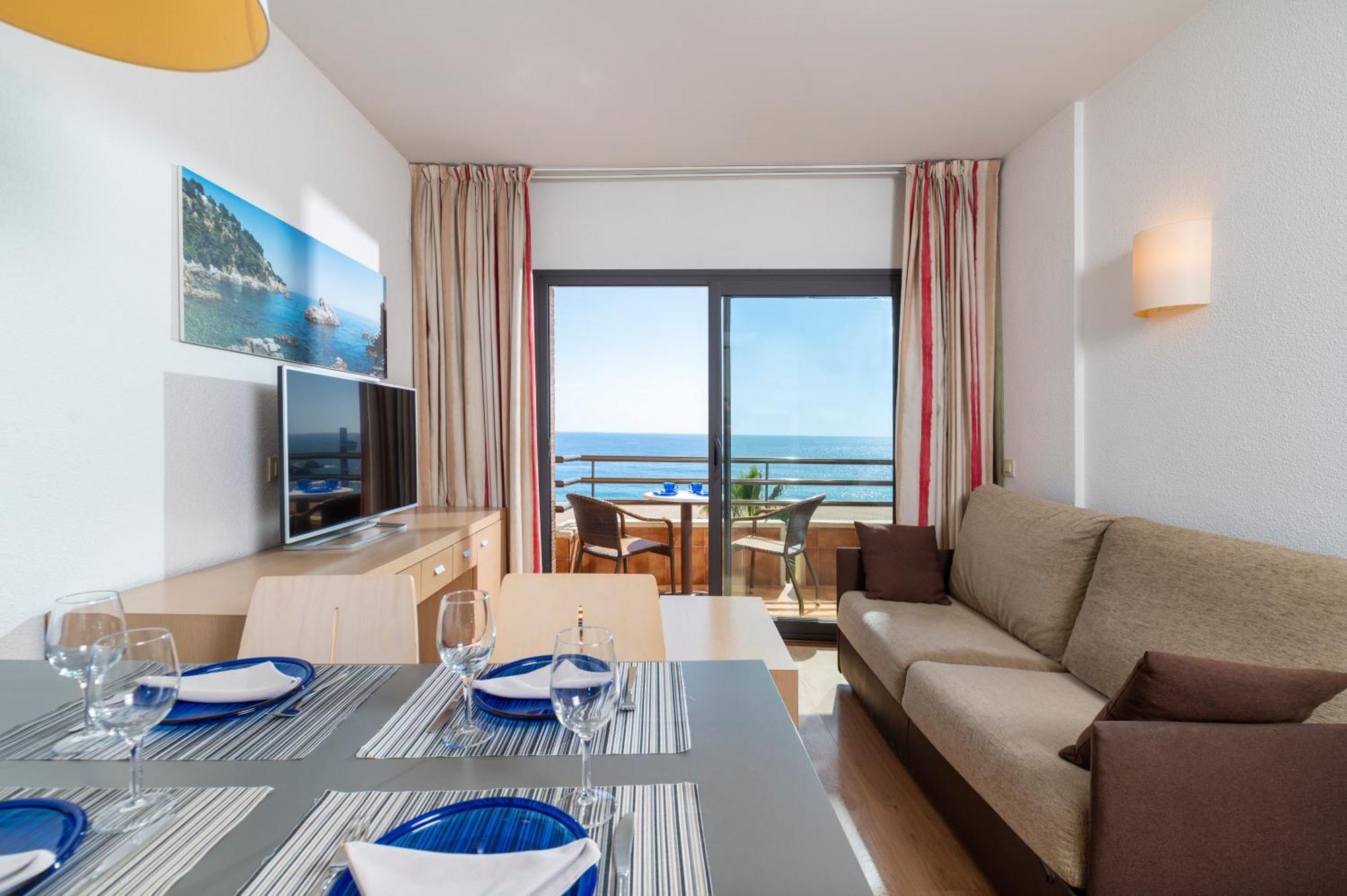 Almirall Apartaments Λορέτ Ντε Μαρ Εξωτερικό φωτογραφία