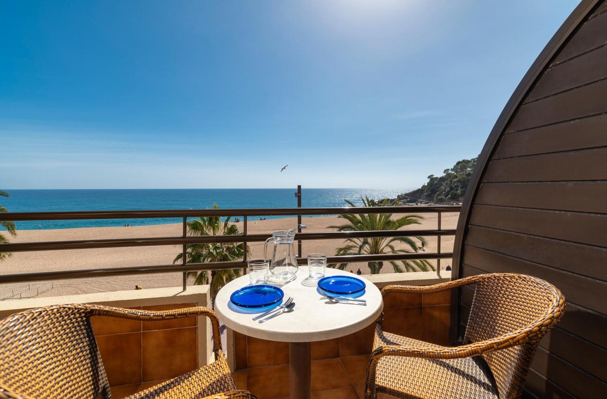 Almirall Apartaments Λορέτ Ντε Μαρ Εξωτερικό φωτογραφία