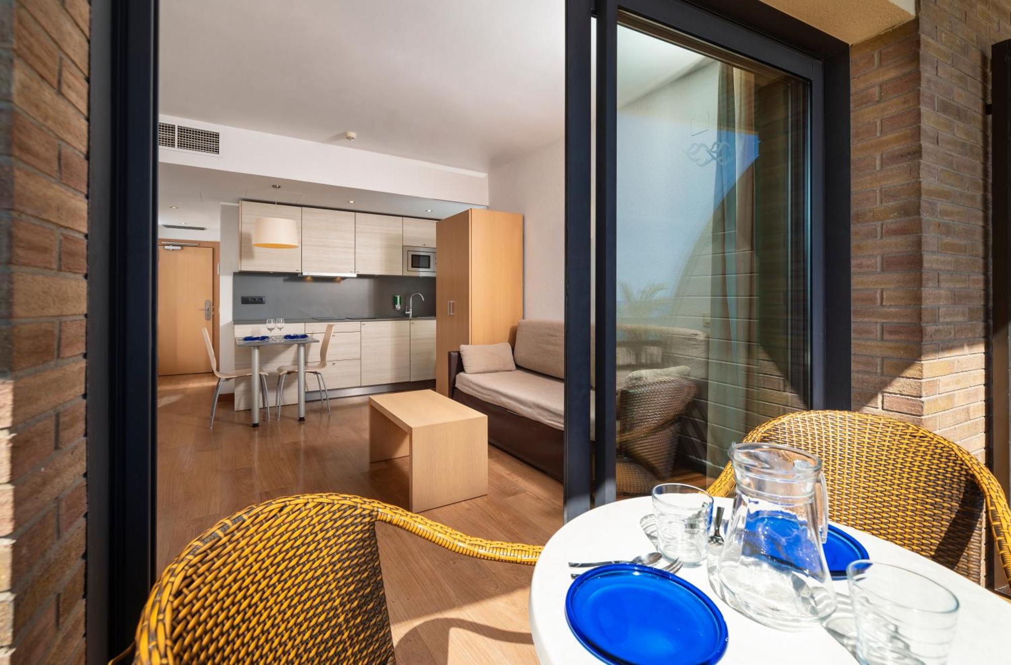 Almirall Apartaments Λορέτ Ντε Μαρ Εξωτερικό φωτογραφία