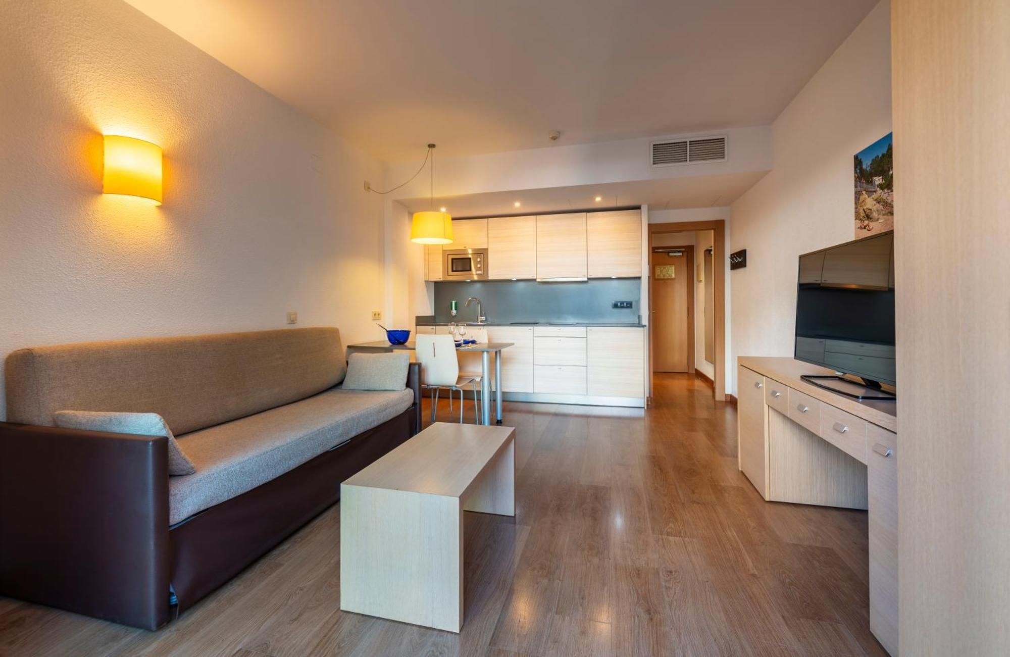 Almirall Apartaments Λορέτ Ντε Μαρ Εξωτερικό φωτογραφία