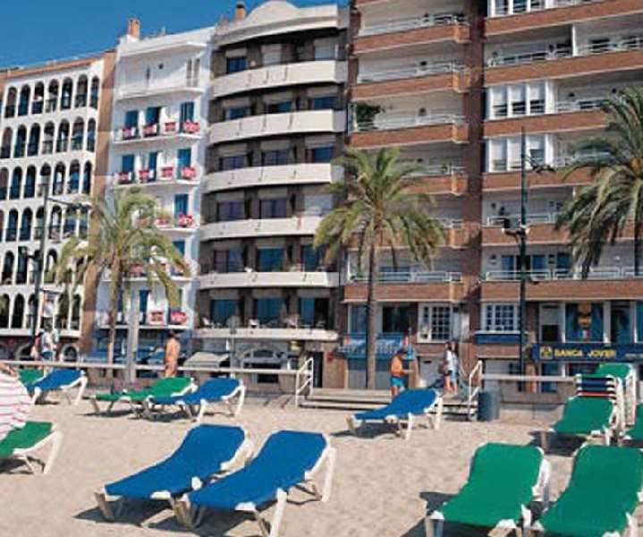 Almirall Apartaments Λορέτ Ντε Μαρ Εξωτερικό φωτογραφία