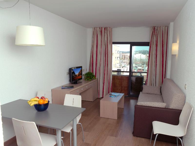 Almirall Apartaments Λορέτ Ντε Μαρ Εξωτερικό φωτογραφία